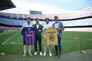 Akawsports agencia fundada en Barcelona, en el 2016 por Oriol Lluís, Miki Alcón y Xavi Camí, presentan en el Camp Nou Akaw Barça Academy Australia